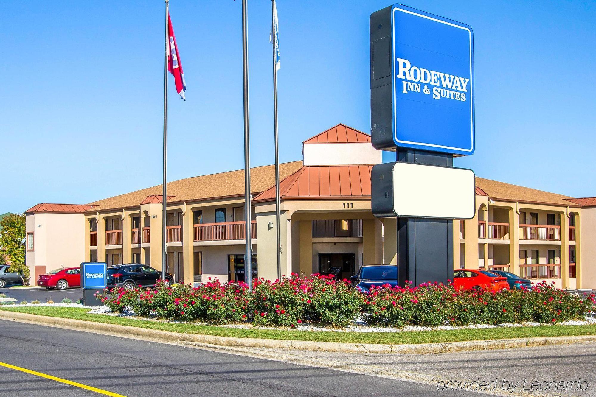 Rodeway Inn & Suites Кларксвилл Экстерьер фото